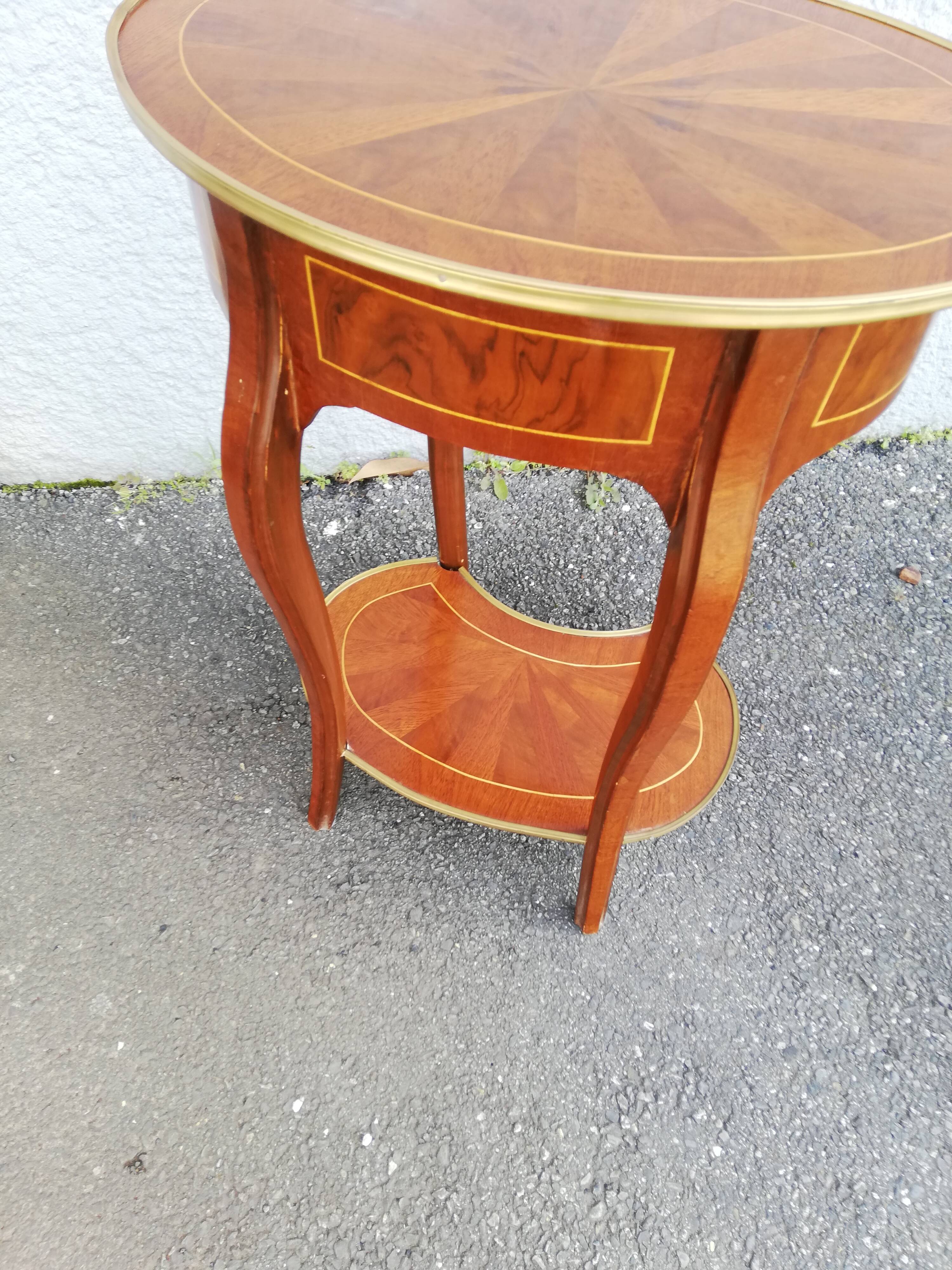 Napoleon III pedestal table
