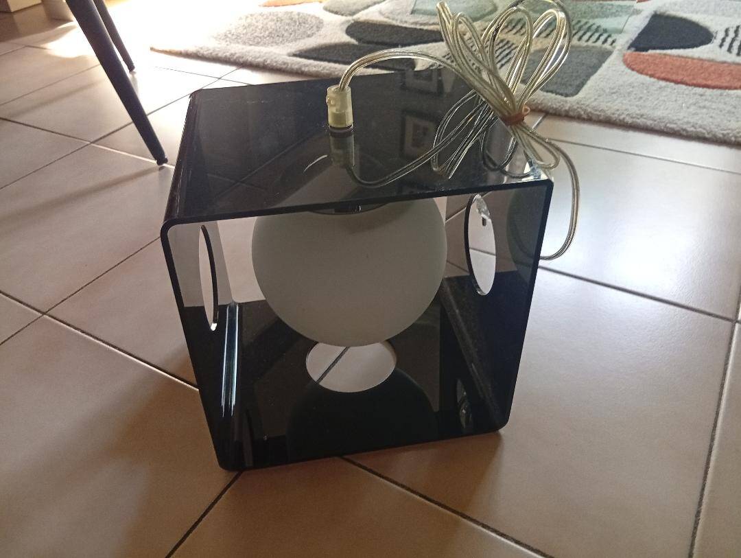 Modern Plexiglass Table Lamp