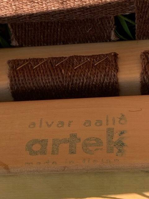 8 chaises modèle 611 Alvar Aalto Finlande années 30