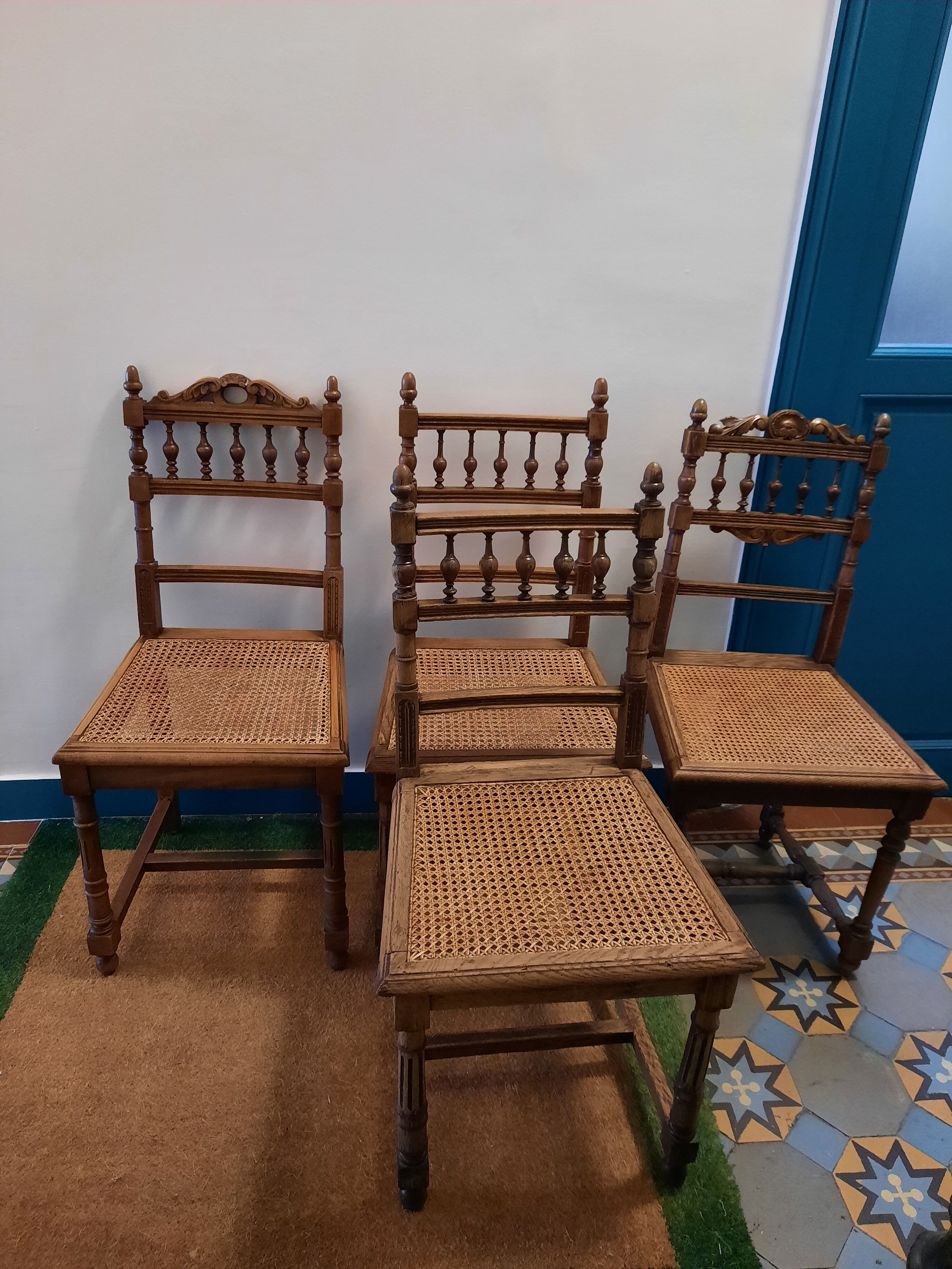 4 chairs dining room