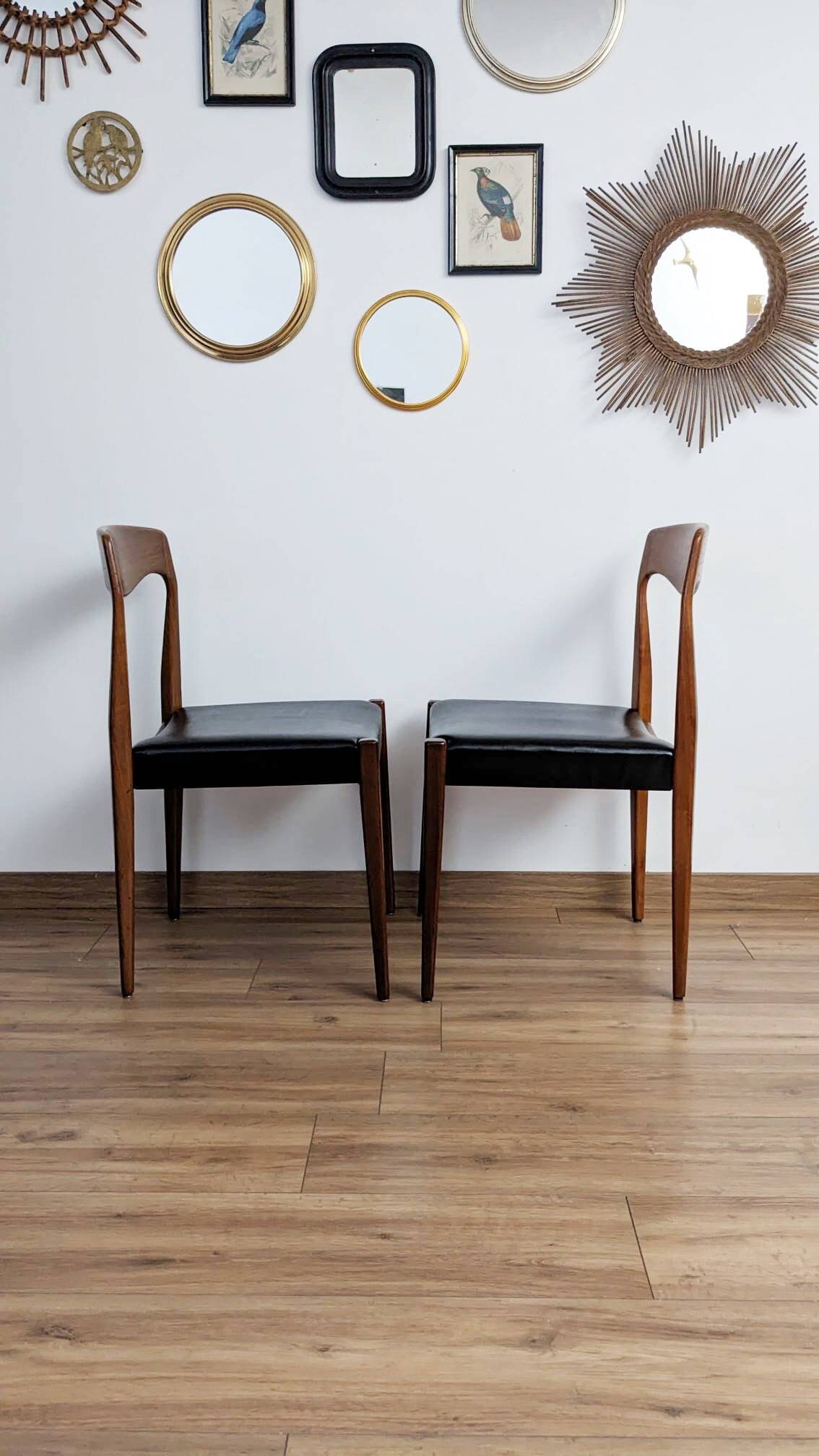 Set of 4 Scandinavian chairs