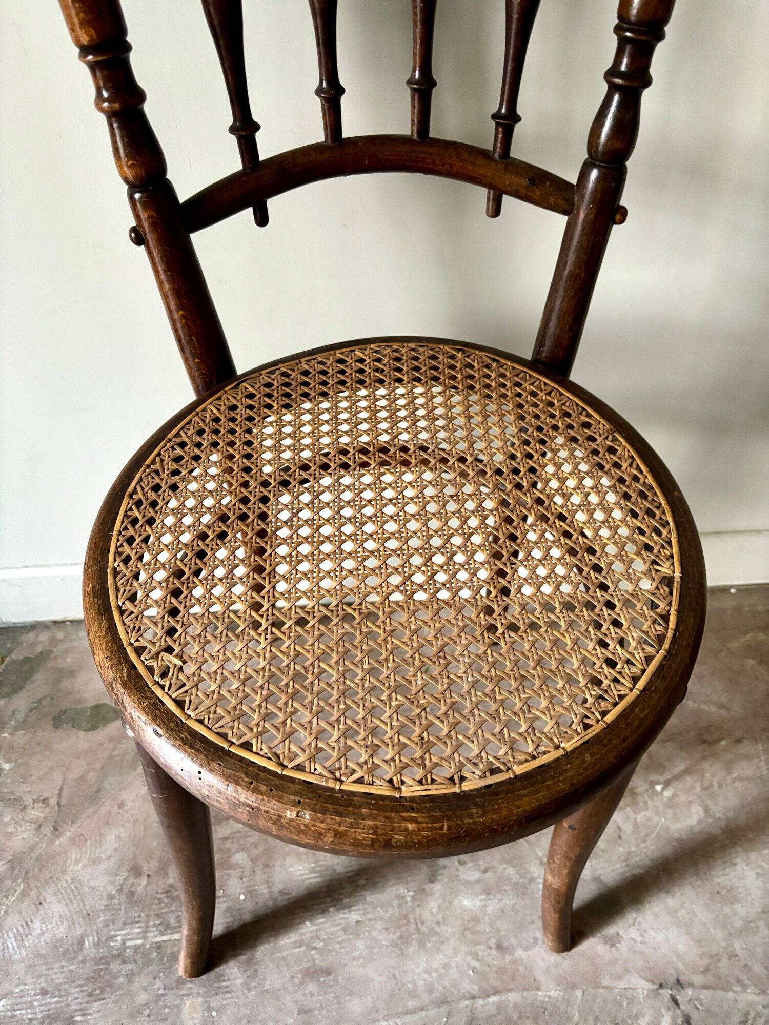 Bistro chair in turned wood and cane