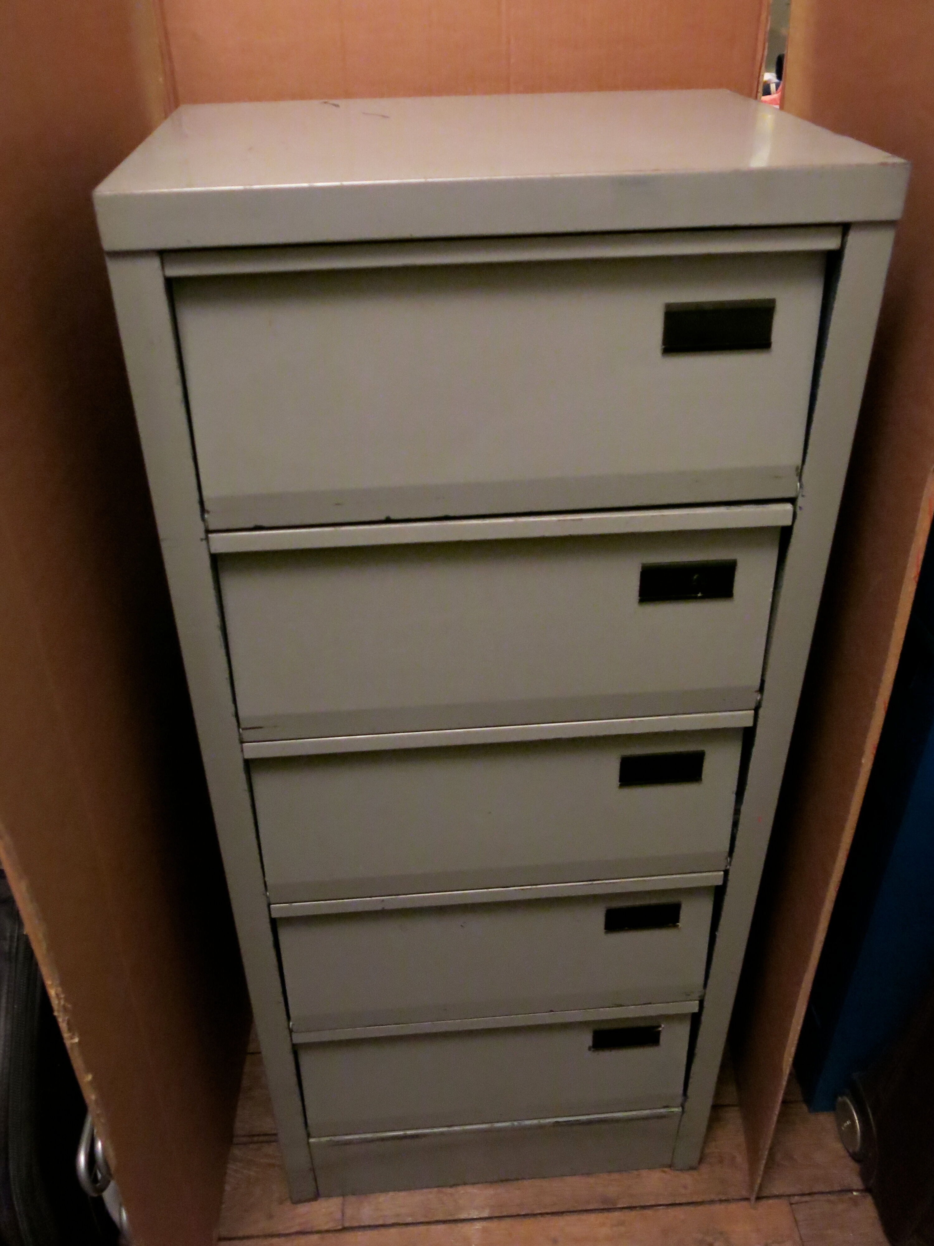 Industrial furniture 5 valves