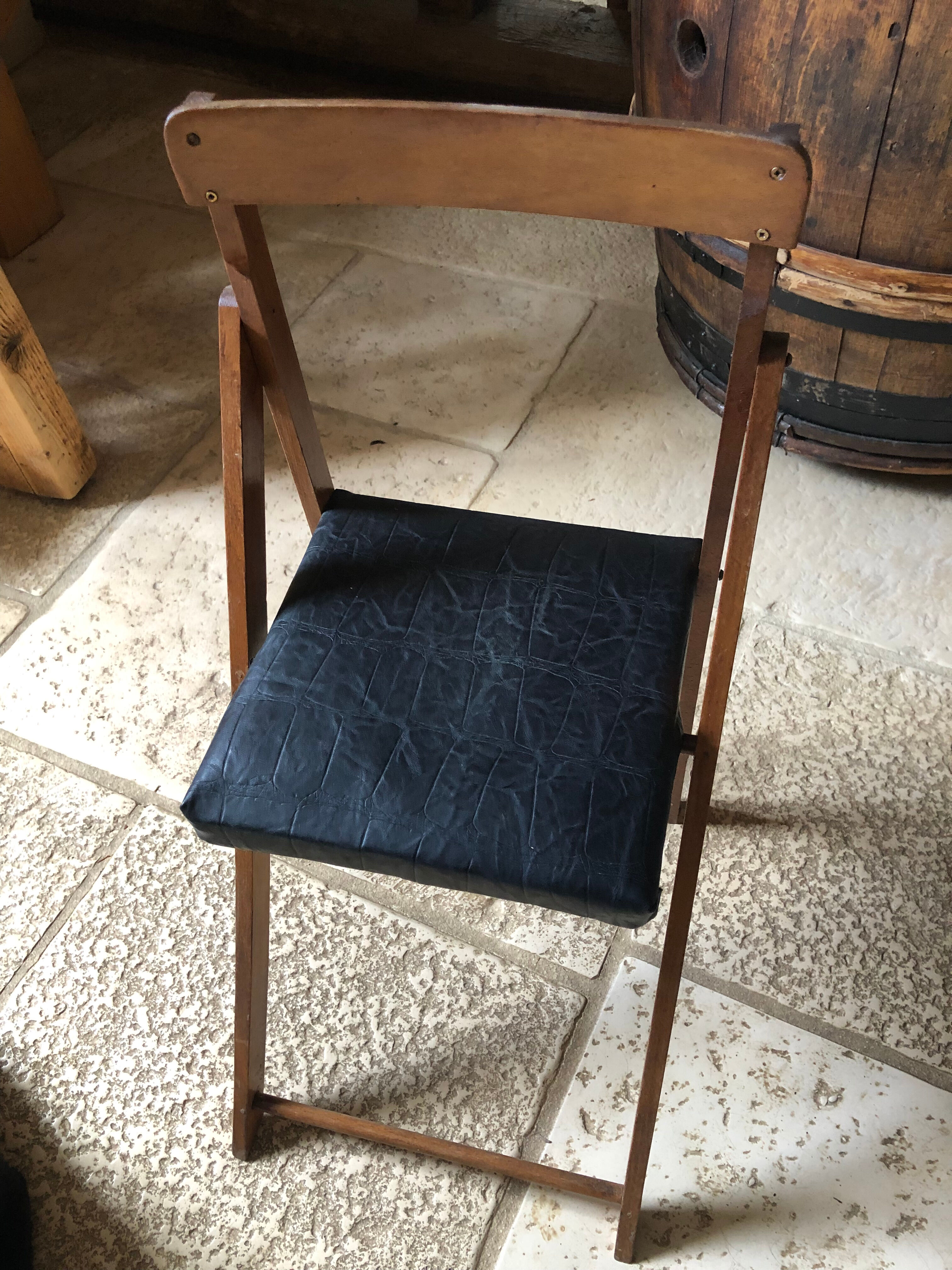 Folding desk and chair for children