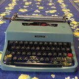 Olivetti typewriter, model Lettera 32