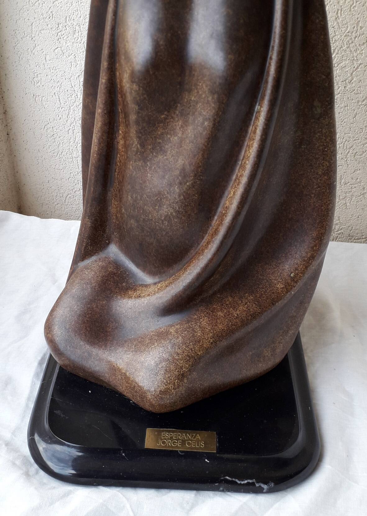 Sculpture woman "Espéranza" Jorge Celis