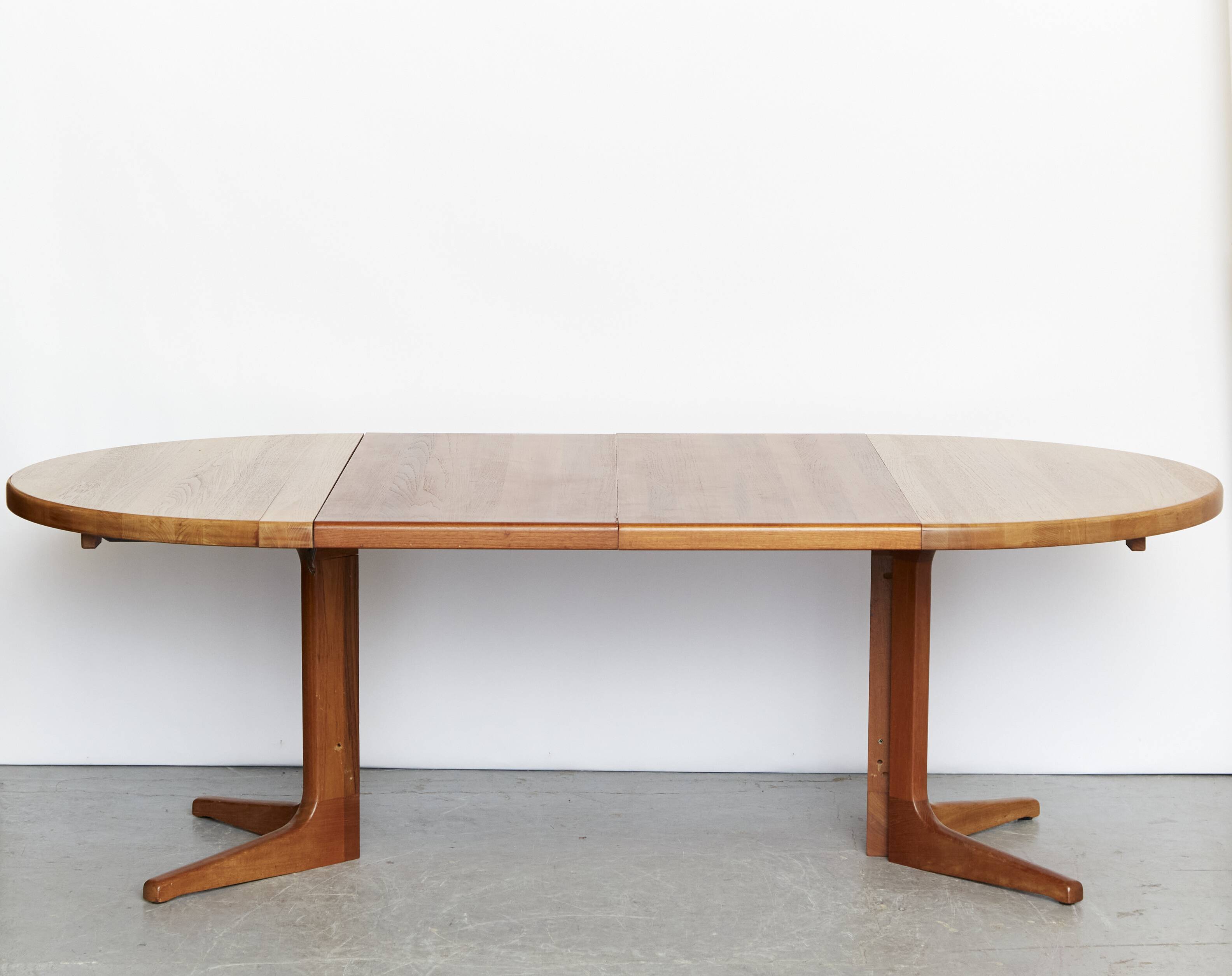 Table à manger en teck Svend Åge Eriksen pour Glostrup