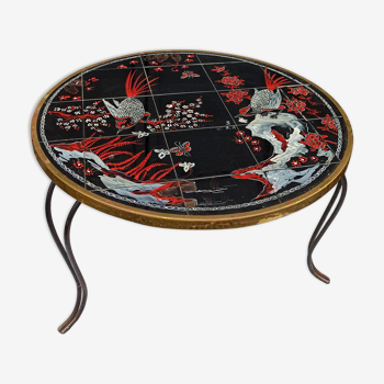 Round coffee table with Japanese bird and flower decor