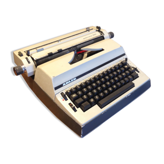 Adler Gabriele 5000 electric typewriter