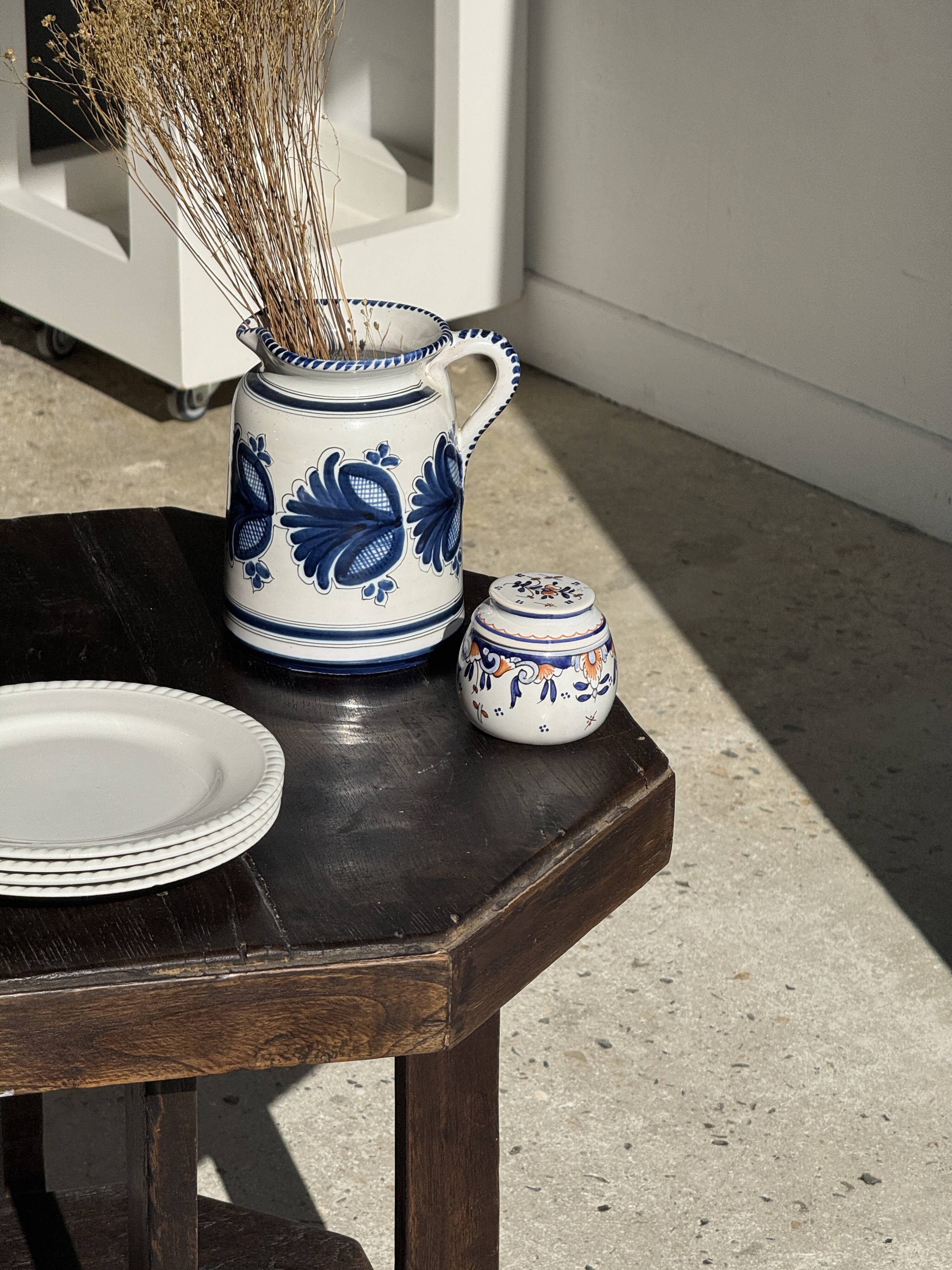 Small water butter dish in vintage earthenware with blue and orange floral patterns D10