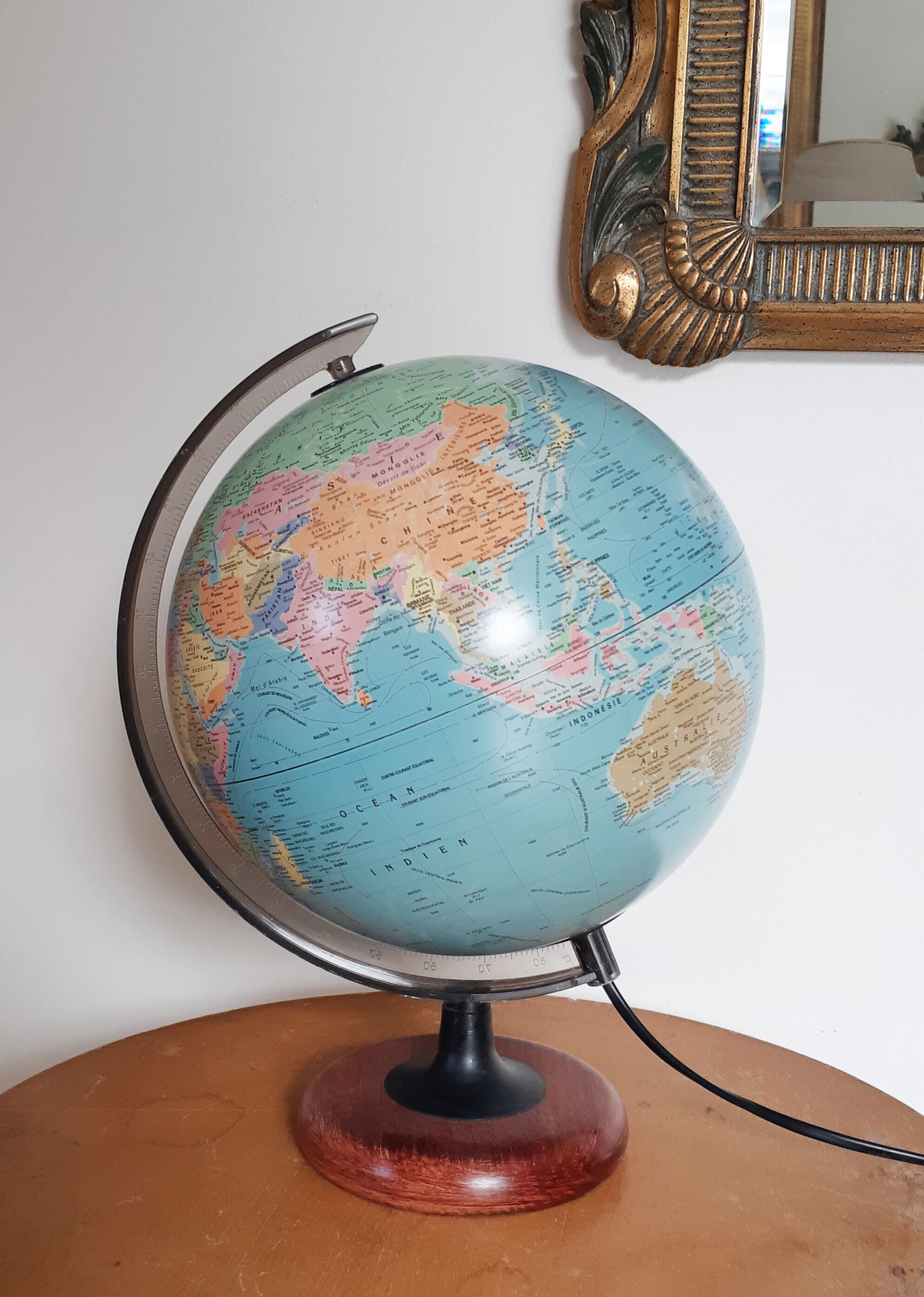 Luminous globe Sudime 1993 Appolo