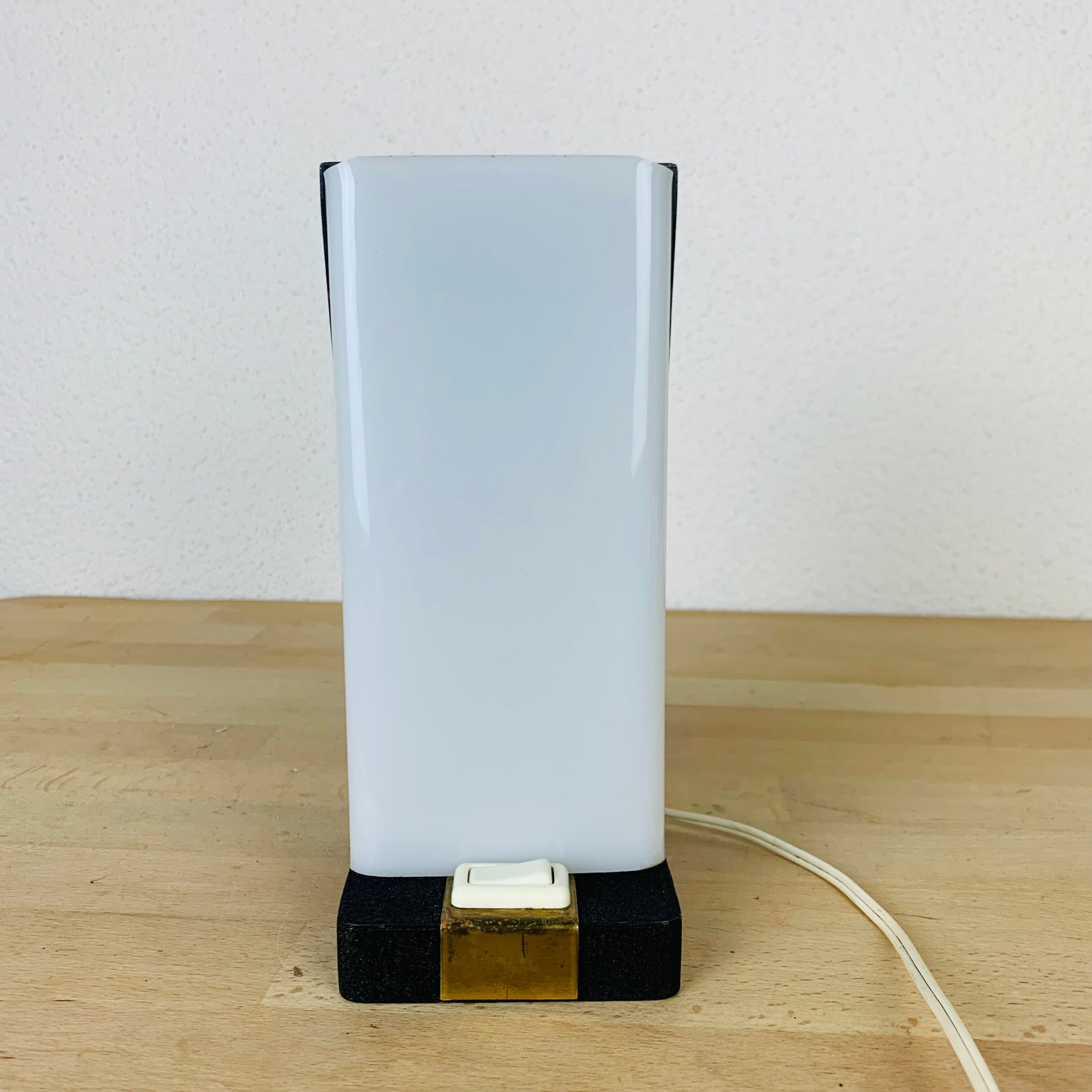 Lampe années 50 noire et dorée