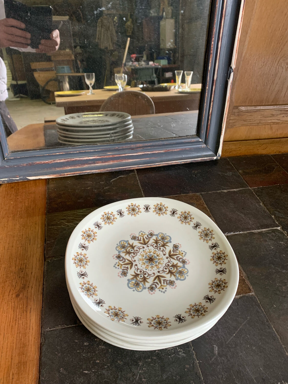 6 flat plates Pillivuyt in French porcelain