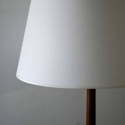 Lampe de table danoise en teck tourné des années 1950/60
