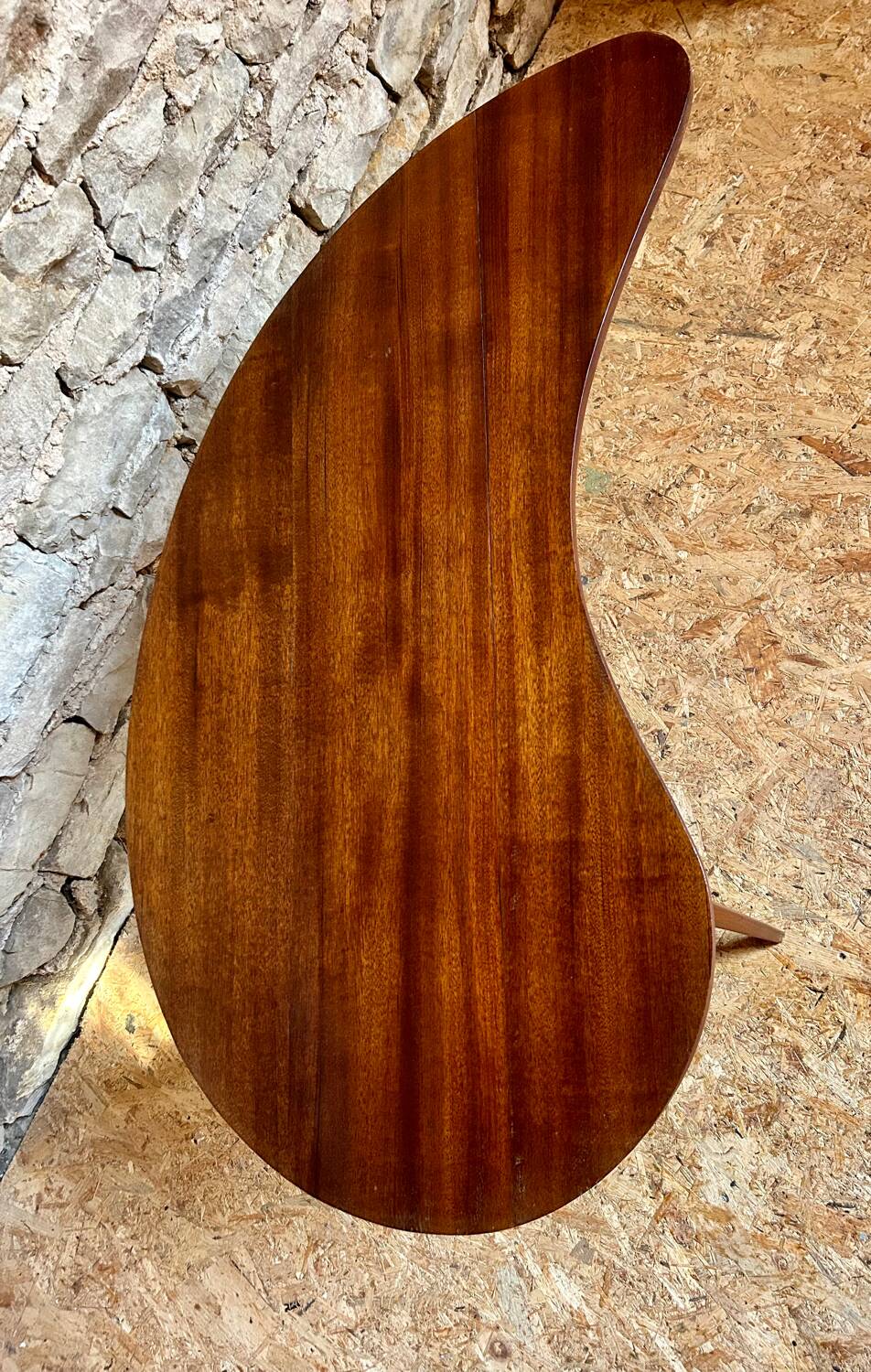 Kidney-shaped coffee table in mahogany, 1950s design