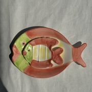 Duo of dishes in the shape of vintage colorful fish