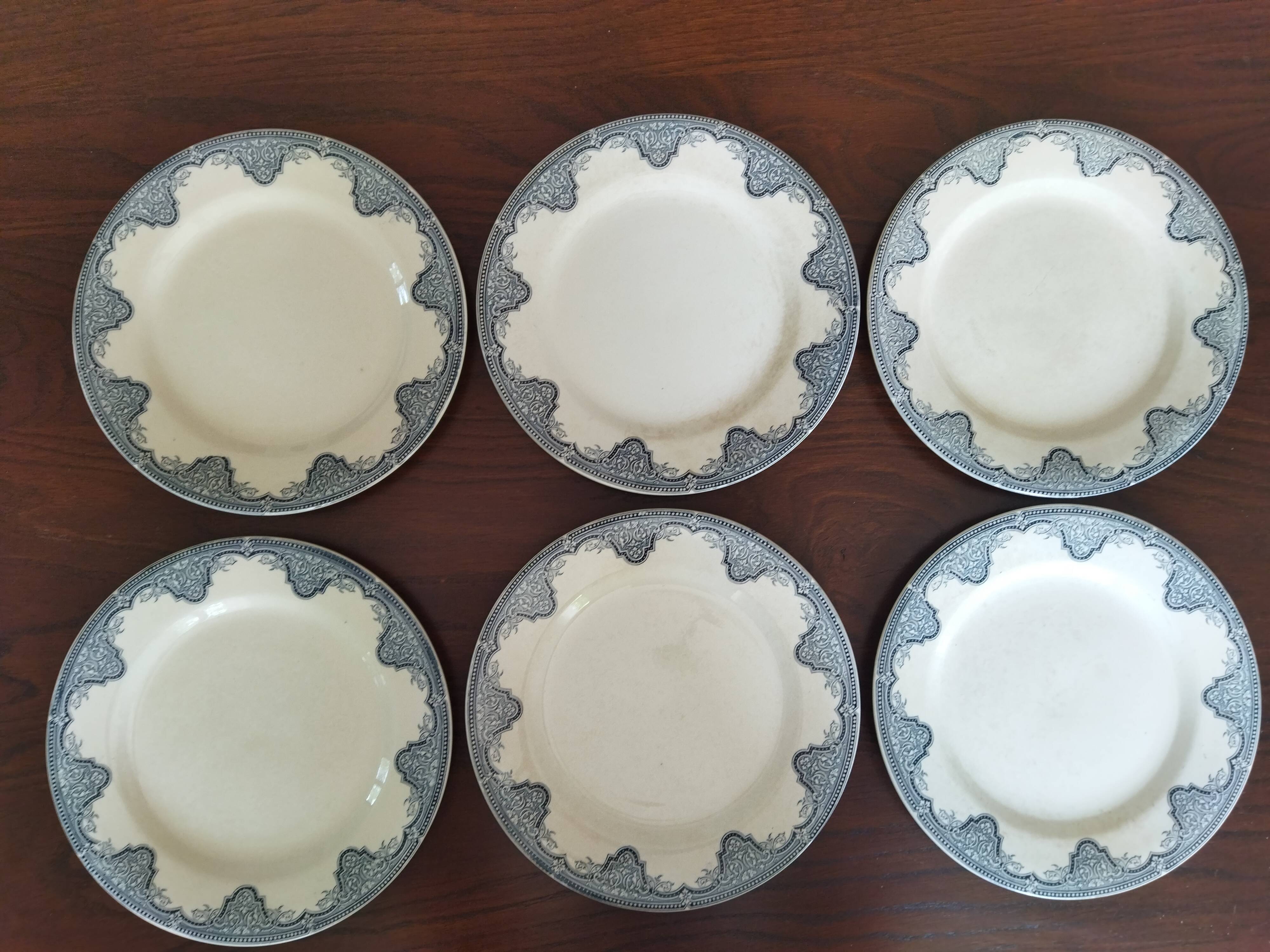 12 flat plates iron earth Salins, model Céline