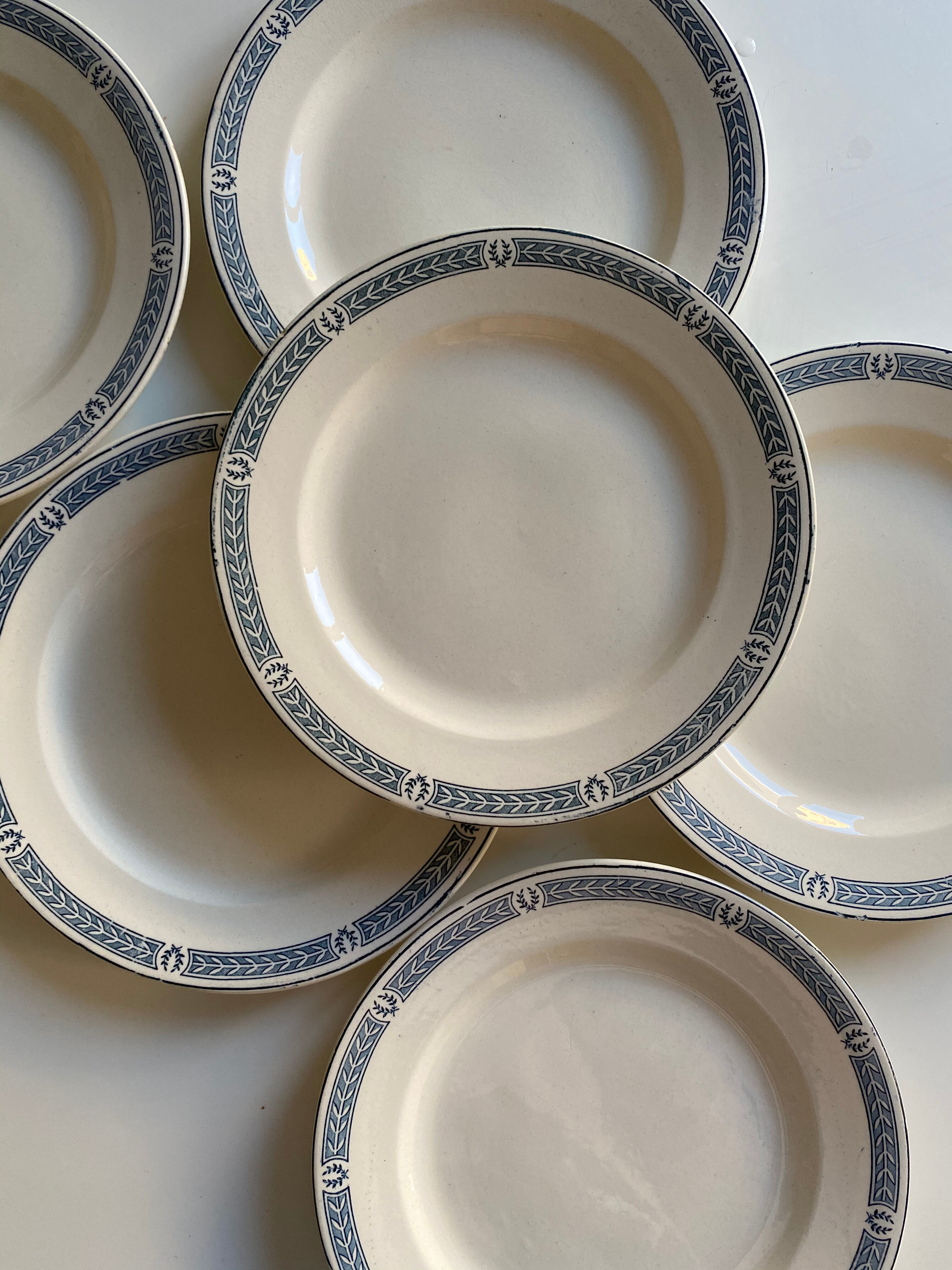 Lot de 6 assiettes plates en terre de fer