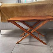 Table basse rectangulaire en bois