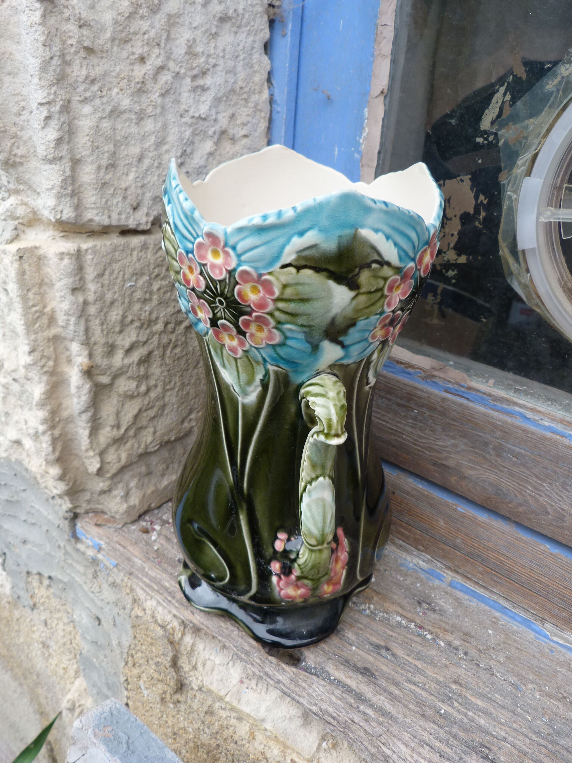 Vase Art nouveau en barbotine De Bruyn Fives Lille