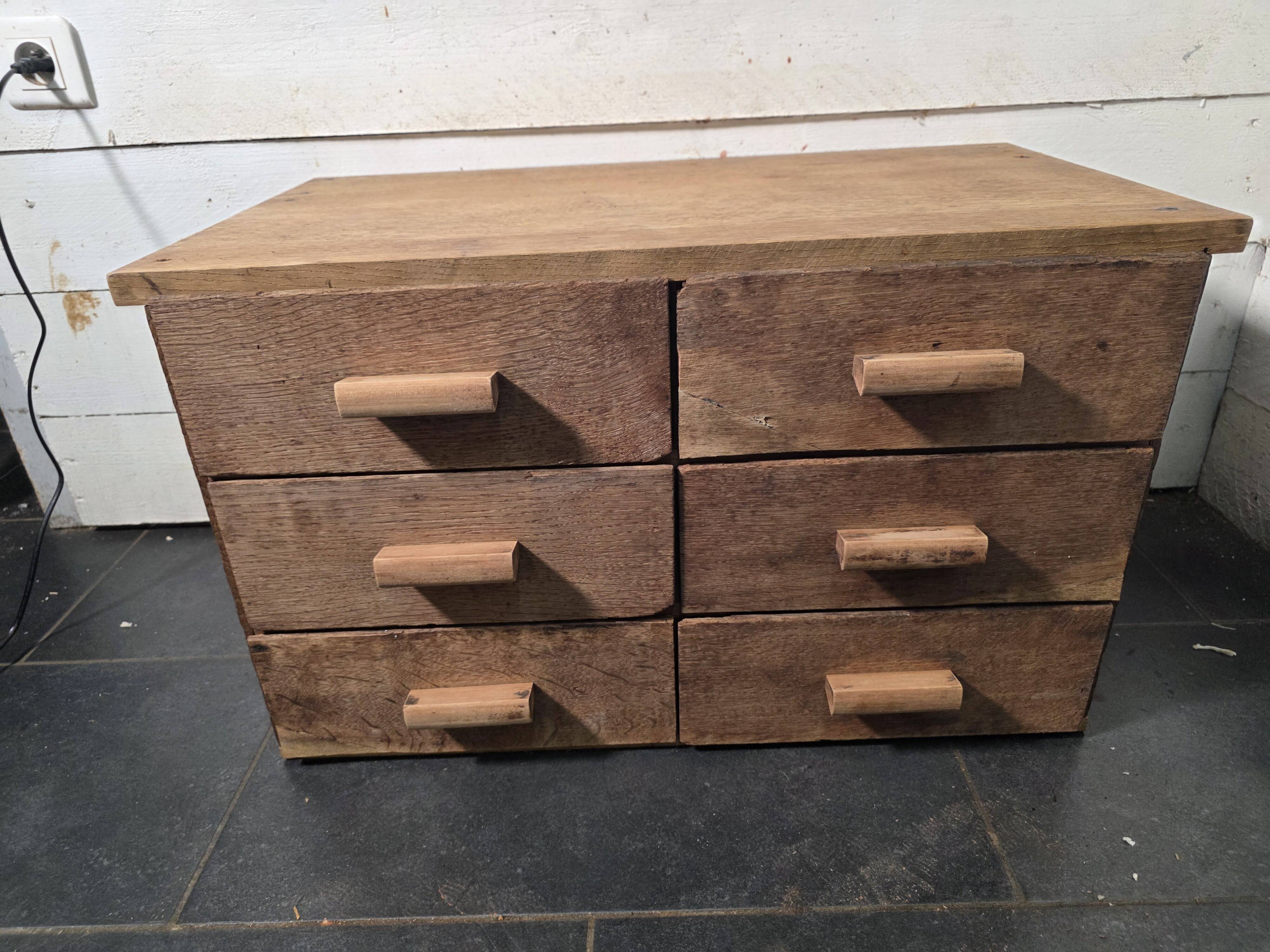 Antique workshop furniture with 6 drawers