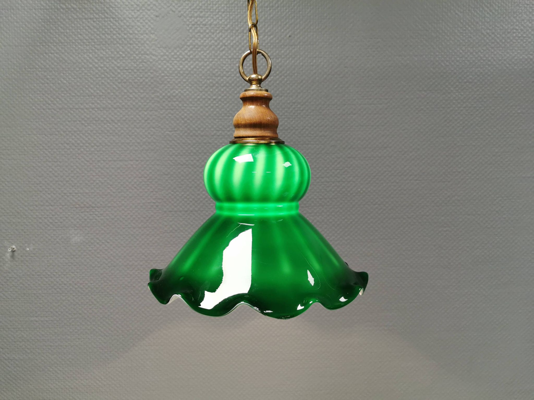 green hanging lamp in double layer glass (white inside) with wooden top and safety chain,