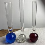 Trio de vases type soliflore en verre pieds boule
