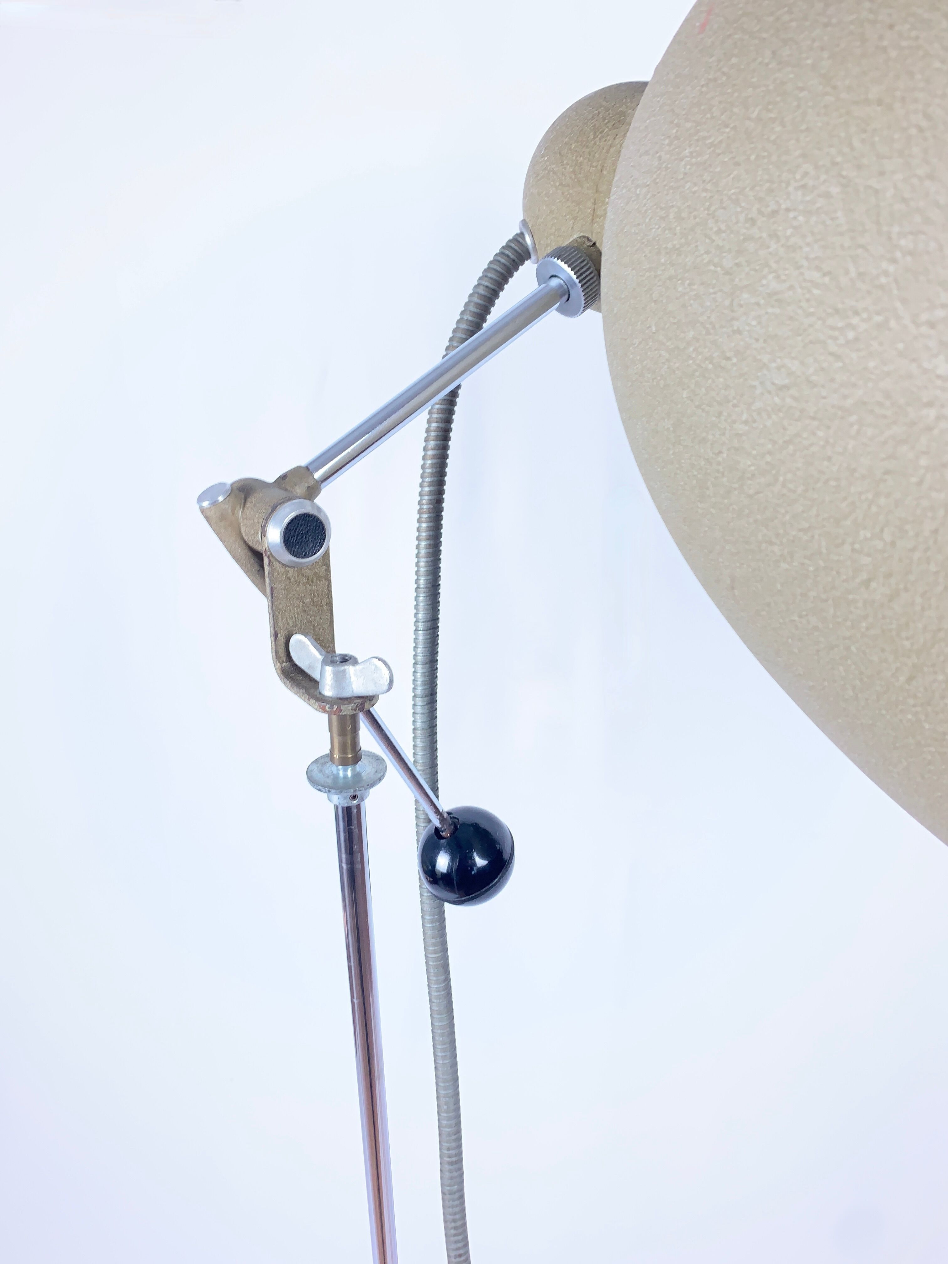 Floor lamp, old projector, flash photos