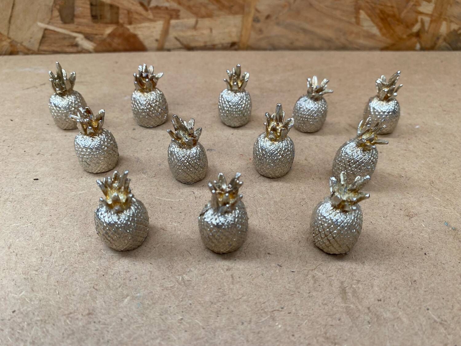 Set of 12 vintage gold metal pineapple shaped table place markers