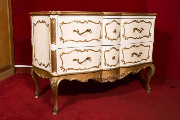 Commode italienne des années 1950 en bois peint et doré