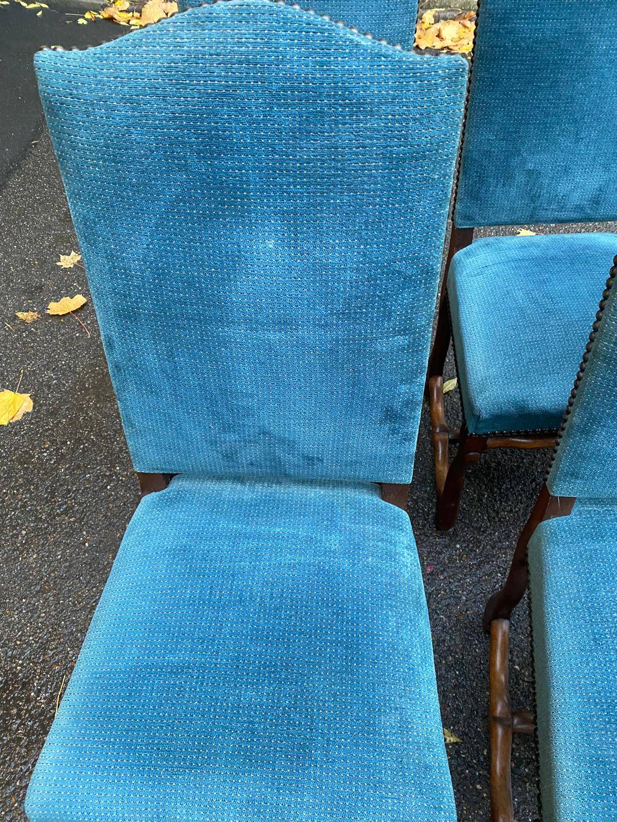 6 chaises Louis XIII bois massif os de mouton et velours bleu 19ème