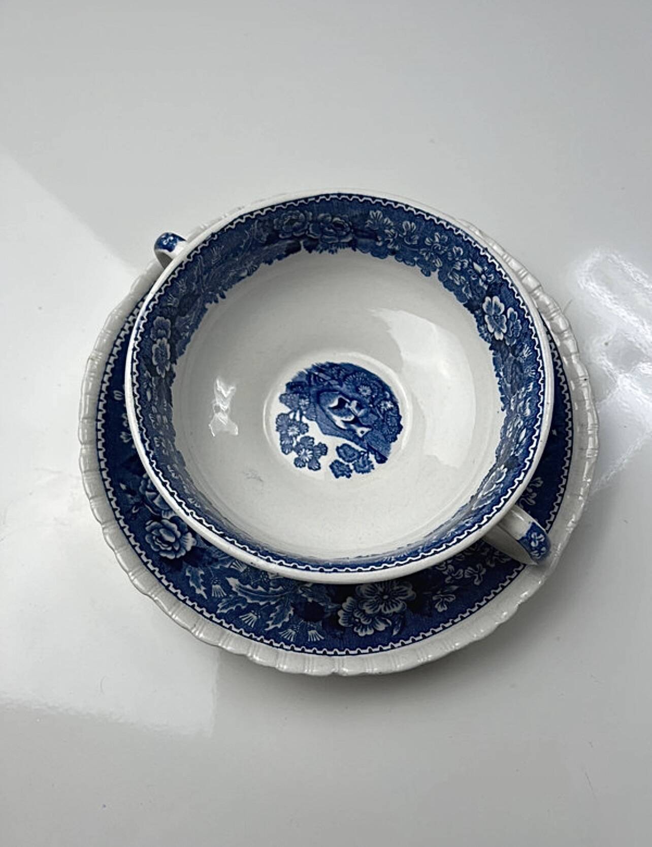 Adams English Scenic dish and bowl with handles