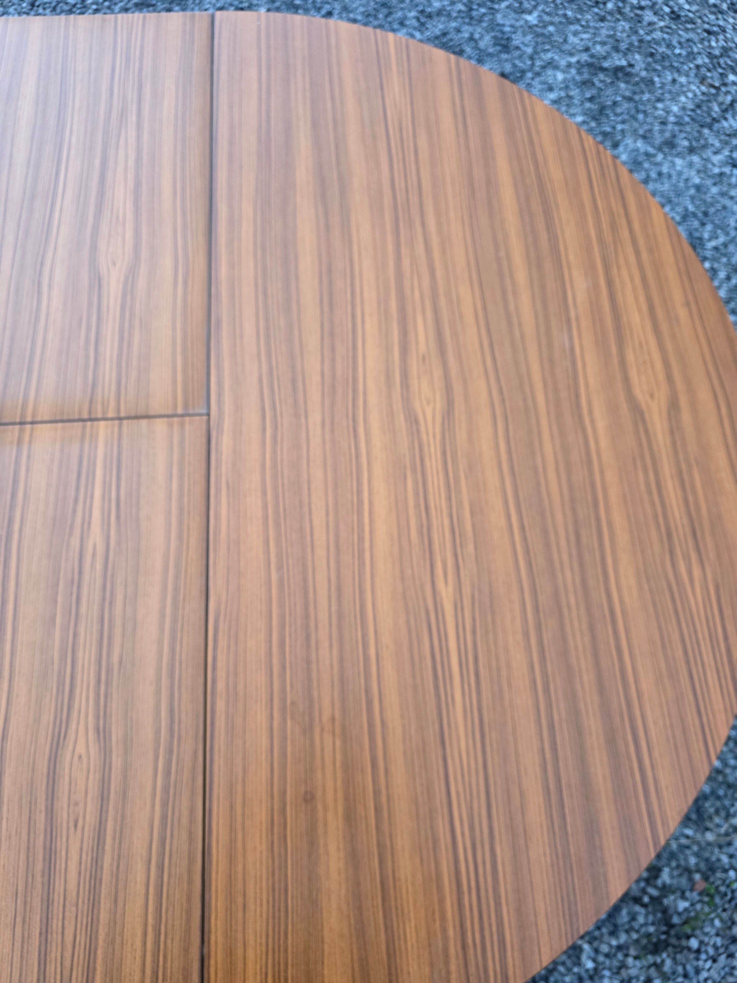 Table scandinave extensible en teck des années 60