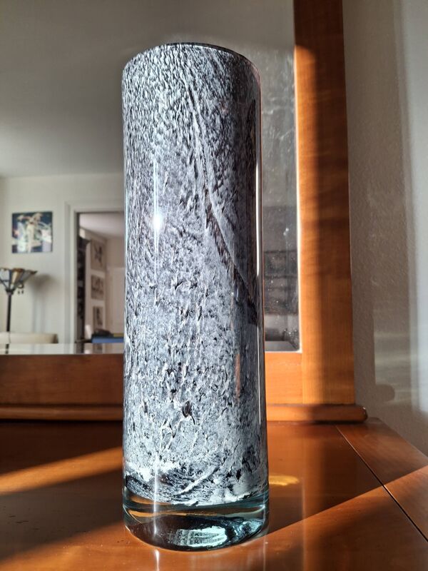 Grand vase rouleau en verre soufflé décor moucheté camaieu gris / violine