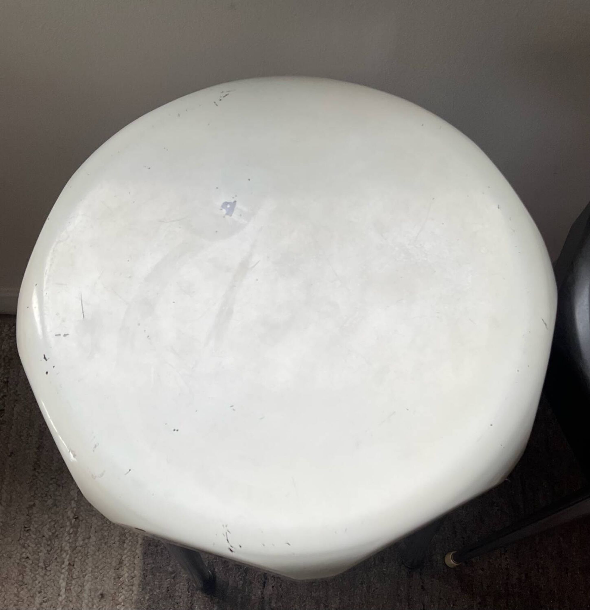 Duo de tabourets en bakélite, années 50