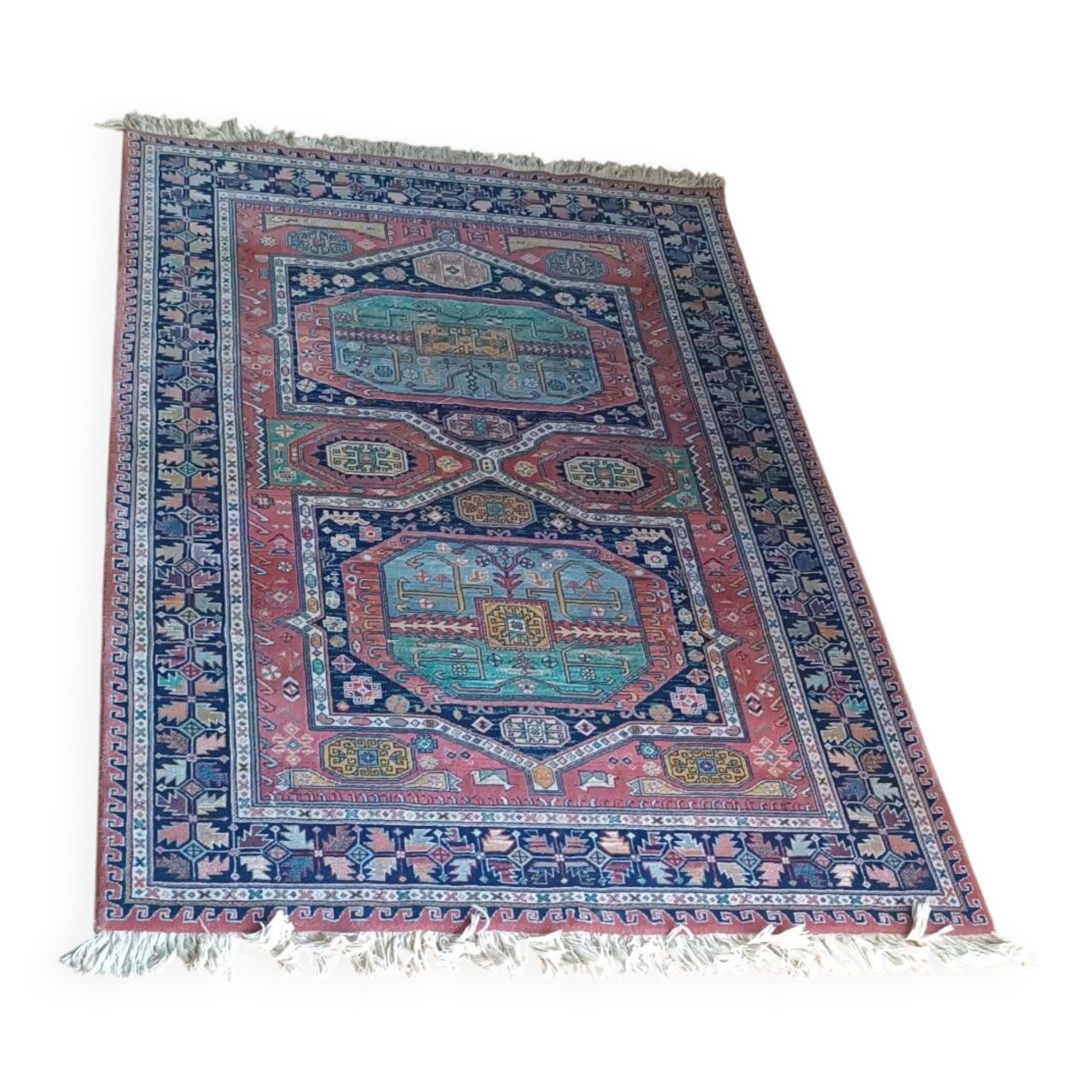 Vintage Iranian Kenareh rug from the 1980s. Handcrafted.