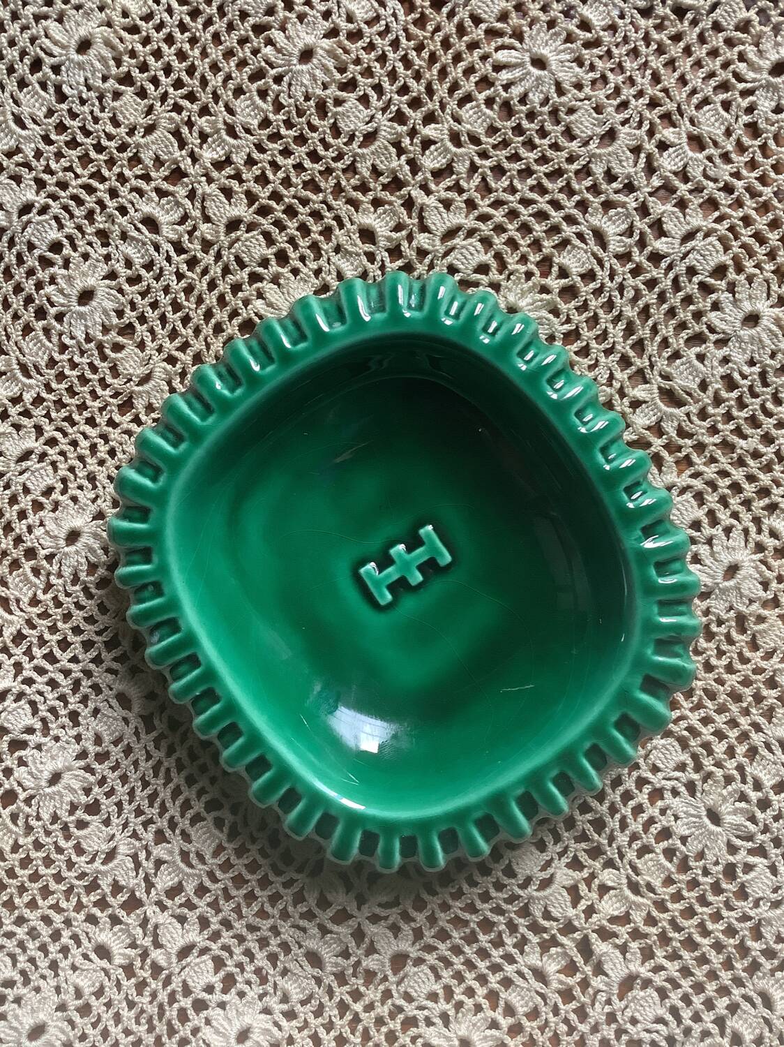Green ceramic pocket tray