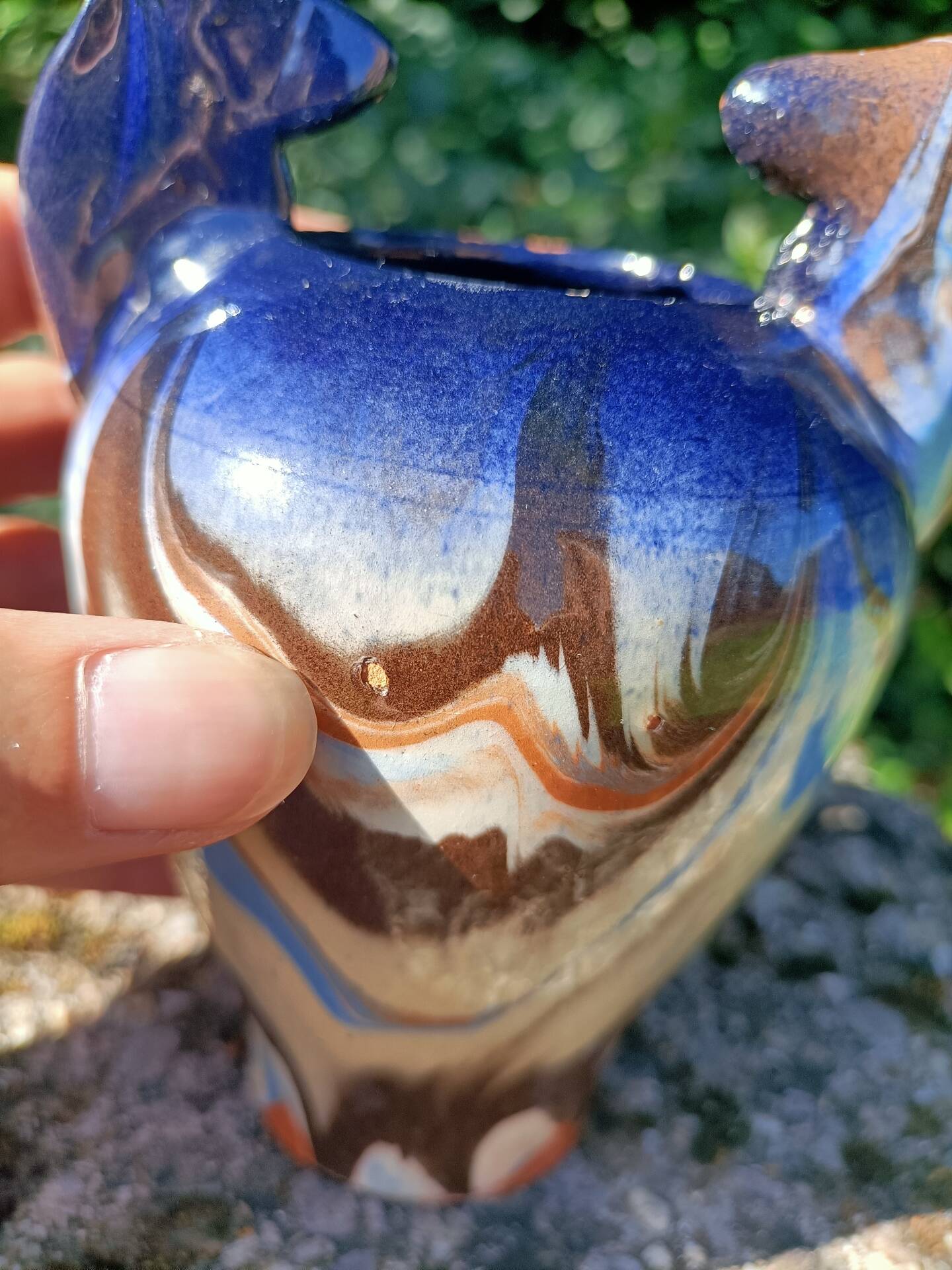 Ceramic vase with equestrian motif