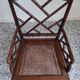 Fauteuil asiatique canné en bois à l'imitation du bambou