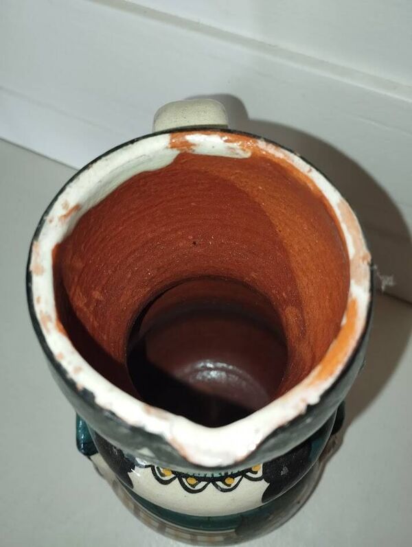 Pichet figuratif vintage en terre cuite vernissée – Personnage féminin