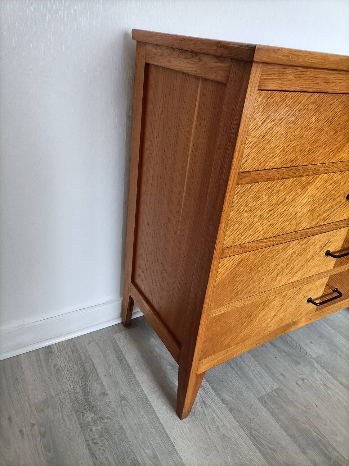 Commode vintage pieds compas