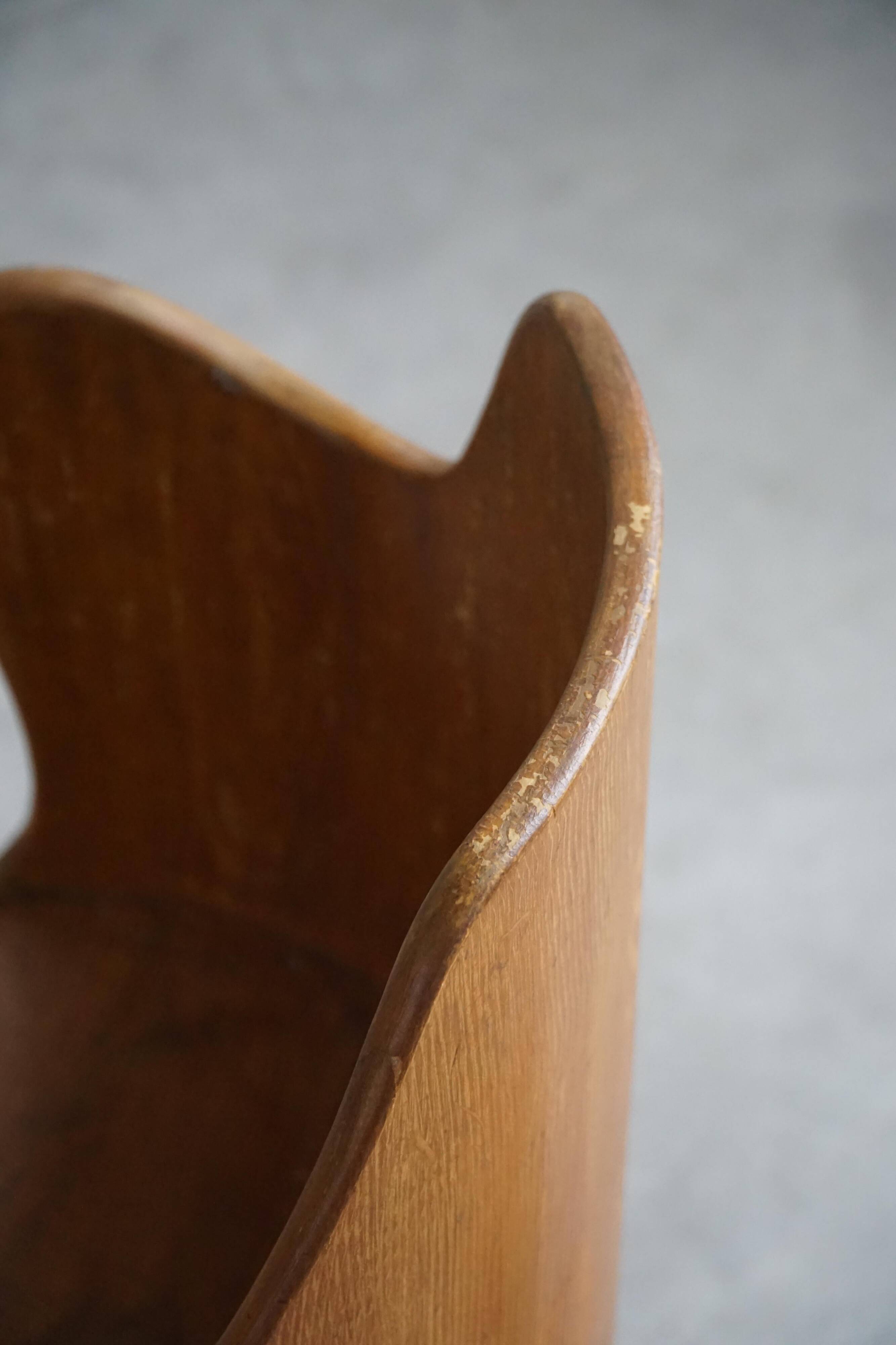 Modern Scandinavian style, Stump chair / "Kubstol" in pine, mid-20th century, 1950s.