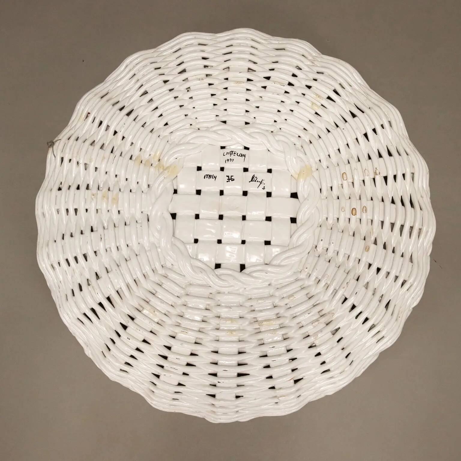 Vintage 1990s ceramic fruit basket by Man. Castellan, Italy.