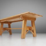 Table à manger brutaliste du milieu du siècle en chêne massif, France ca. 1960