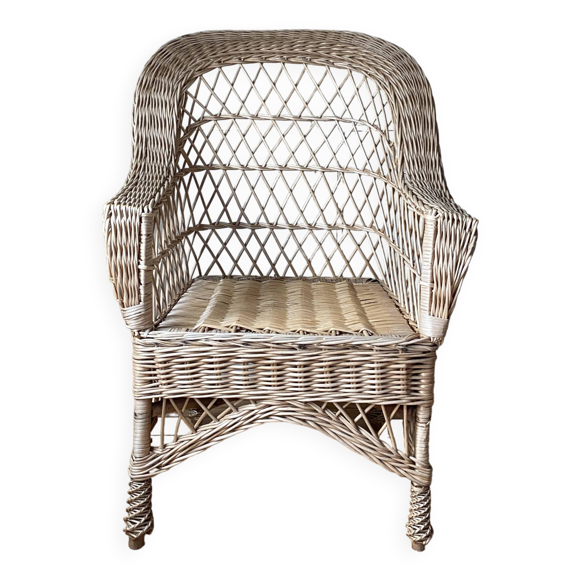 "Abuela" high back wicker armchair