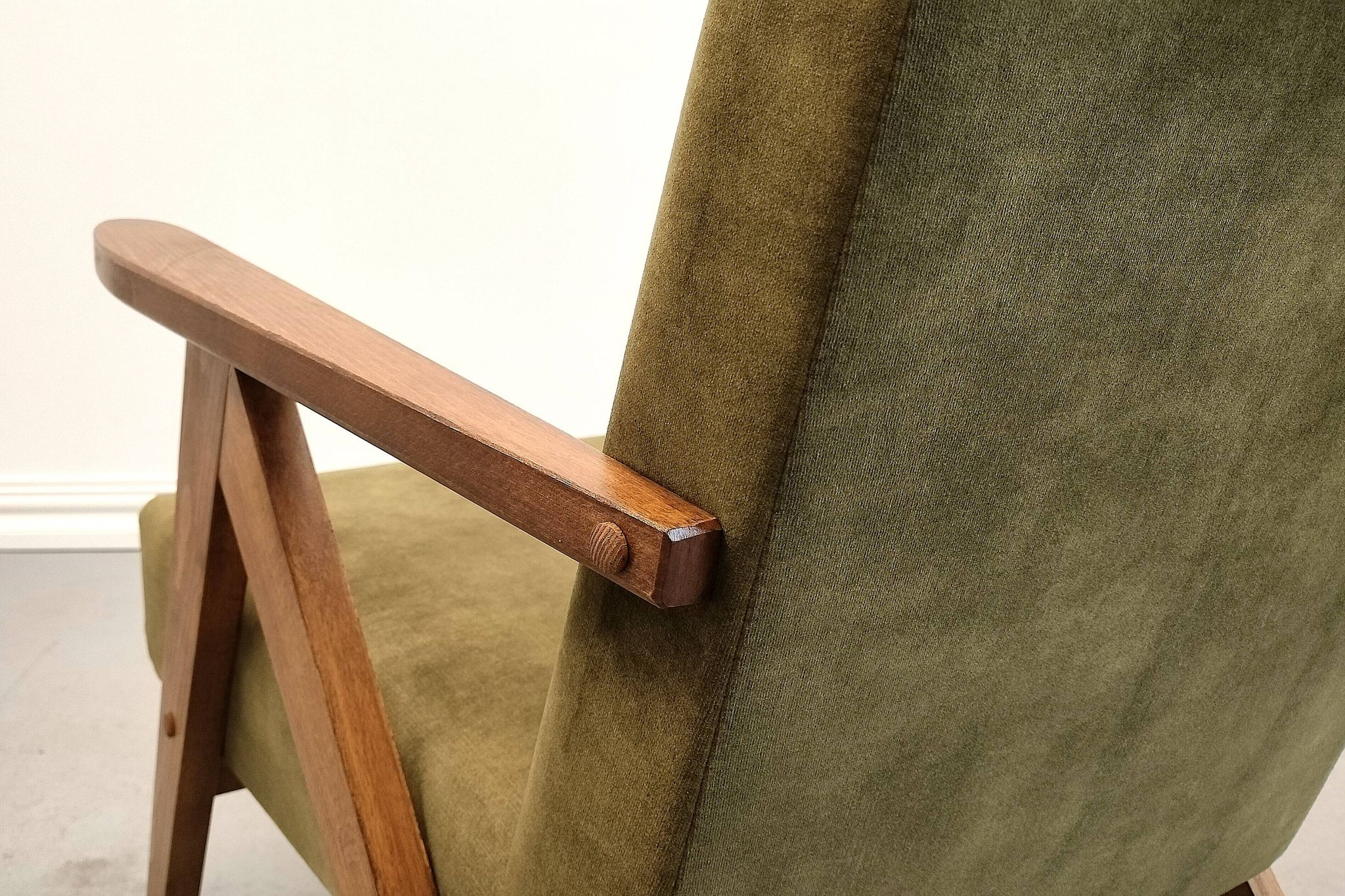Mid Century Easy Chair Model B - 310 Var in Forest Green Velvet