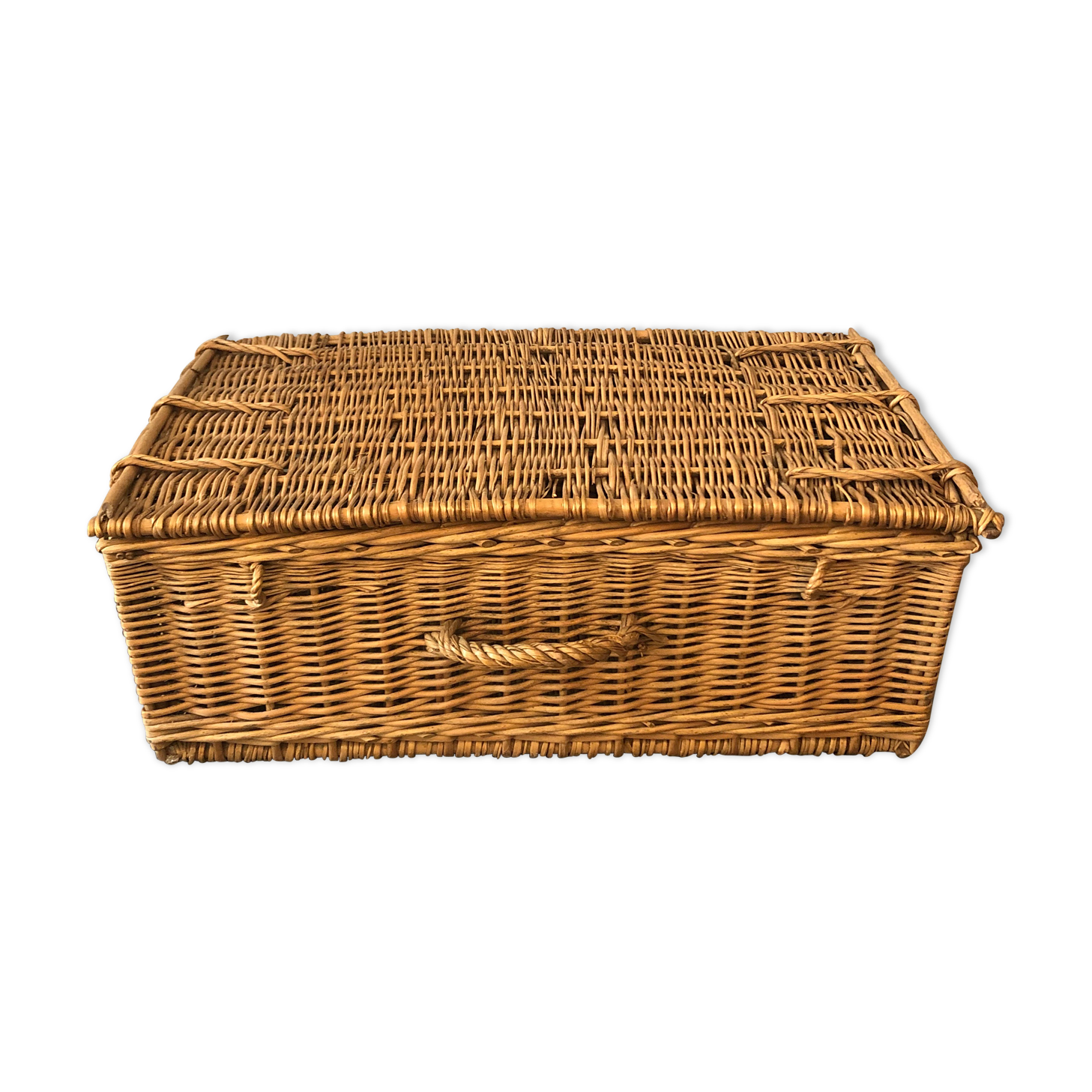 Rattan chest