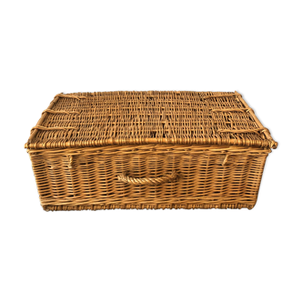 Rattan chest