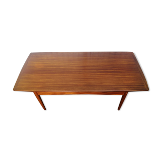 Coffee table from the 60s in teak