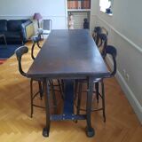 Ancienne table militaire et six chaise